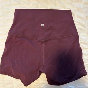 CRZ YOGA Women's High-Waisted Maroon Shorts